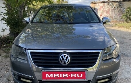 Volkswagen Passat B6, 2005 год, 850 000 рублей, 1 фотография