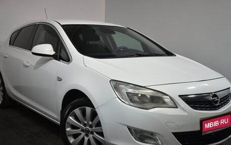 Opel Astra J, 2011 год, 659 000 рублей, 1 фотография