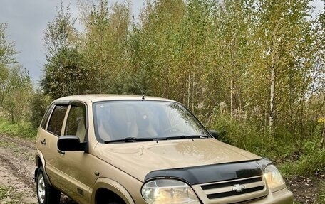 Chevrolet Niva I рестайлинг, 2005 год, 390 000 рублей, 1 фотография