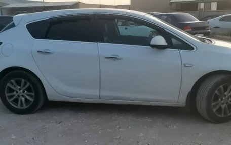 Opel Astra J, 2012 год, 950 000 рублей, 4 фотография