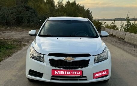 Chevrolet Cruze II, 2011 год, 705 000 рублей, 10 фотография