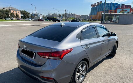 Hyundai Solaris II рестайлинг, 2018 год, 1 300 000 рублей, 6 фотография