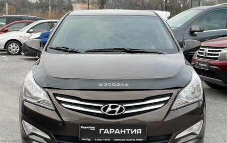 Hyundai Solaris II рестайлинг, 2015 год, 1 385 000 рублей, 2 фотография