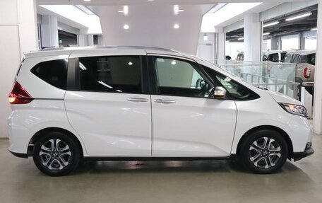 Honda Freed II, 2021 год, 1 350 000 рублей, 3 фотография