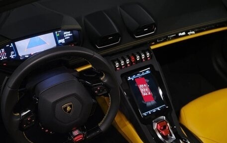 Lamborghini Huracán, 2020 год, 37 900 000 рублей, 6 фотография