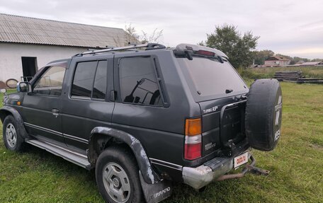 Nissan Terrano II рестайлинг, 1991 год, 330 000 рублей, 5 фотография