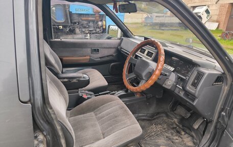 Nissan Terrano II рестайлинг, 1991 год, 330 000 рублей, 7 фотография