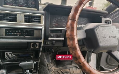 Nissan Terrano II рестайлинг, 1991 год, 330 000 рублей, 8 фотография