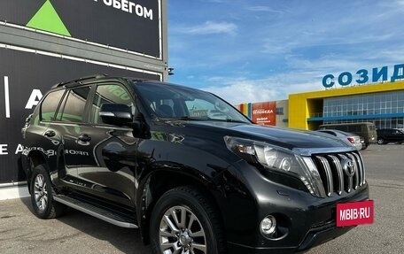 Toyota Land Cruiser Prado 150 рестайлинг 2, 2017 год, 4 310 000 рублей, 3 фотография