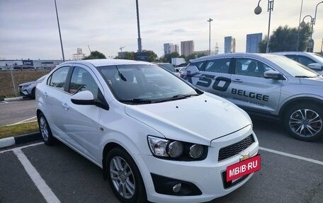 Chevrolet Aveo III, 2015 год, 927 000 рублей, 3 фотография