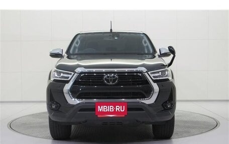 Toyota Hilux VIII, 2021 год, 3 510 000 рублей, 2 фотография