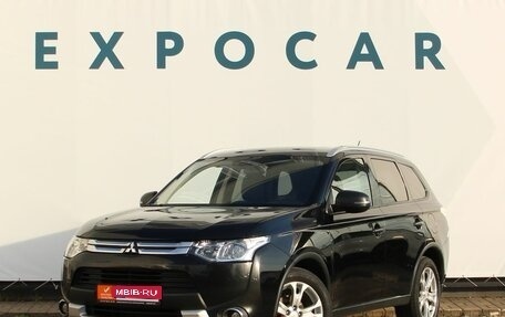 Mitsubishi Outlander III рестайлинг 3, 2014 год, 1 697 000 рублей, 1 фотография