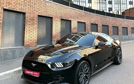 Ford Mustang VI рестайлинг, 2017 год, 2 590 000 рублей, 3 фотография