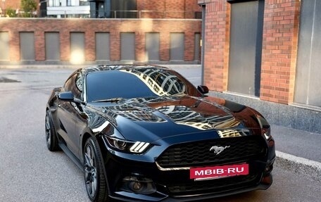 Ford Mustang VI рестайлинг, 2017 год, 2 590 000 рублей, 7 фотография