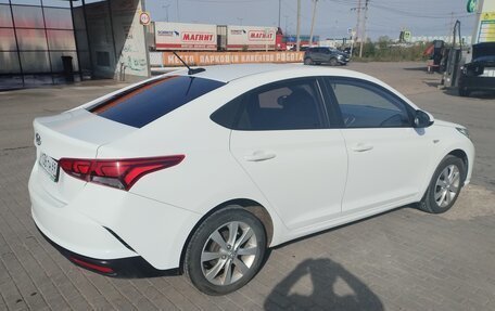 Hyundai Solaris II рестайлинг, 2021 год, 1 750 000 рублей, 4 фотография