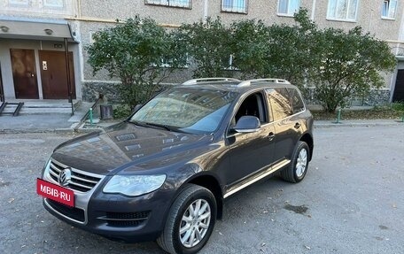 Volkswagen Touareg III, 2007 год, 950 000 рублей, 2 фотография