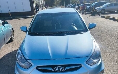 Hyundai Solaris II рестайлинг, 2011 год, 799 000 рублей, 1 фотография