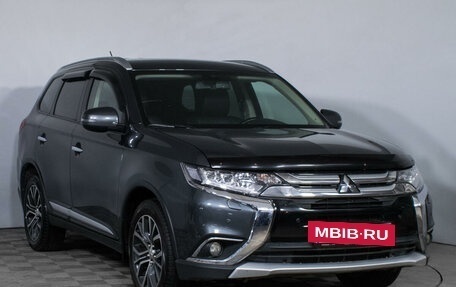 Mitsubishi Outlander III рестайлинг 3, 2016 год, 2 535 000 рублей, 3 фотография