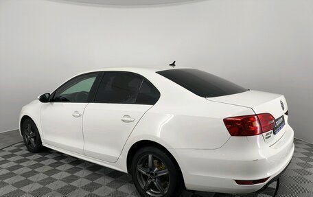 Volkswagen Jetta VI, 2011 год, 890 000 рублей, 7 фотография