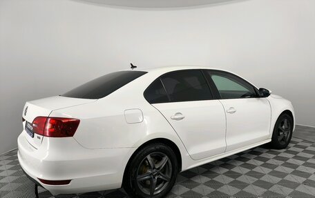 Volkswagen Jetta VI, 2011 год, 890 000 рублей, 5 фотография