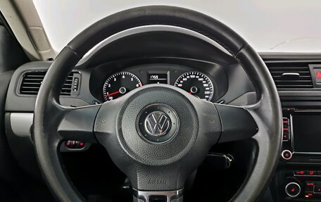 Volkswagen Jetta VI, 2011 год, 890 000 рублей, 13 фотография