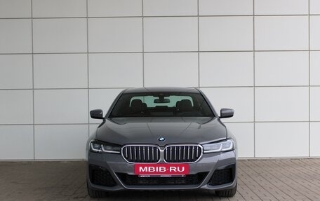 BMW 5 серия, 2021 год, 5 990 000 рублей, 3 фотография