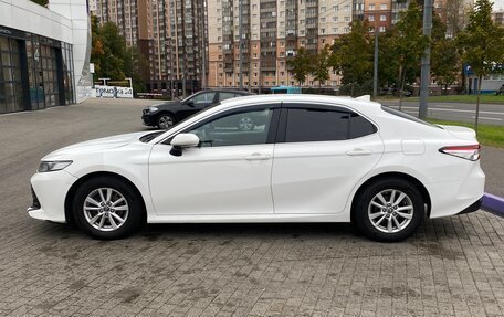 Toyota Camry, 2018 год, 2 400 000 рублей, 4 фотография