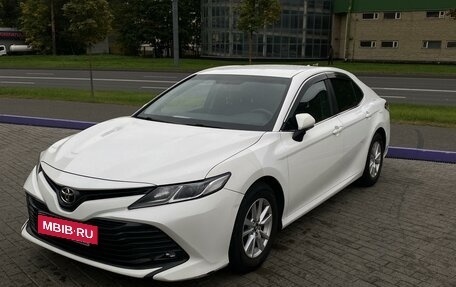 Toyota Camry, 2018 год, 2 400 000 рублей, 2 фотография