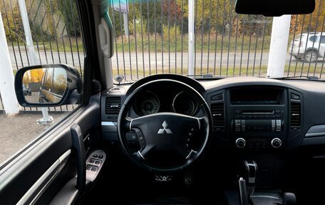 Mitsubishi Pajero IV, 2012 год, 2 549 000 рублей, 14 фотография