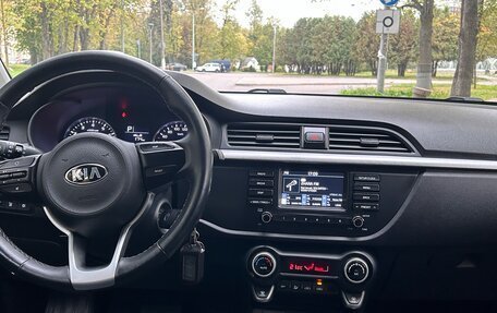 KIA Rio IV, 2018 год, 1 600 000 рублей, 10 фотография