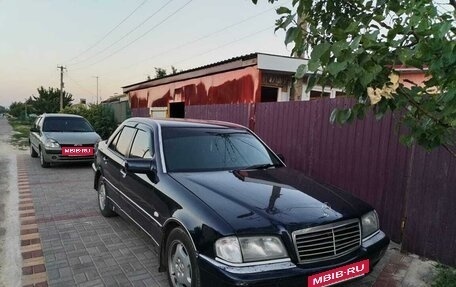 Mercedes-Benz C-Класс, 1993 год, 350 000 рублей, 2 фотография