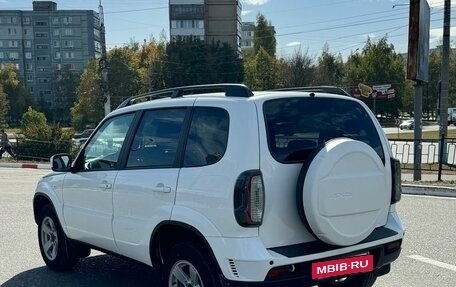 Chevrolet Niva I рестайлинг, 2019 год, 988 000 рублей, 12 фотография