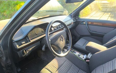 Mercedes-Benz W124, 1987 год, 270 000 рублей, 3 фотография