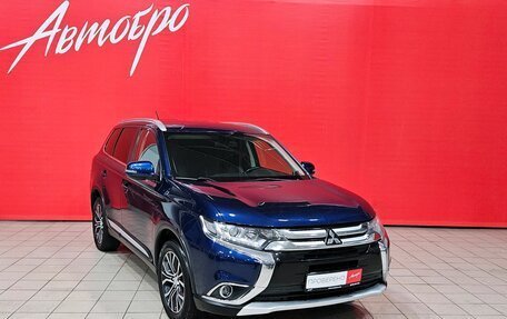 Mitsubishi Outlander III рестайлинг 3, 2015 год, 1 949 000 рублей, 7 фотография