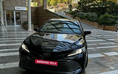 Toyota Camry, 2018 год, 2 700 000 рублей, 1 фотография