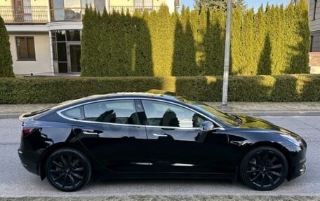 Tesla Model 3 I, 2019 год, 2 450 000 рублей, 3 фотография