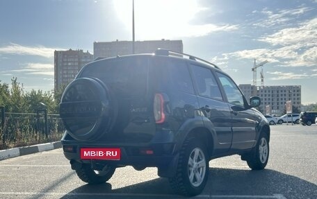 Chevrolet Niva I рестайлинг, 2016 год, 999 000 рублей, 5 фотография