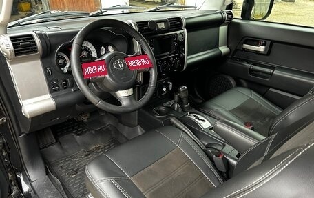 Toyota FJ Cruiser, 2006 год, 3 250 000 рублей, 10 фотография