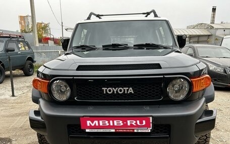 Toyota FJ Cruiser, 2006 год, 3 250 000 рублей, 15 фотография