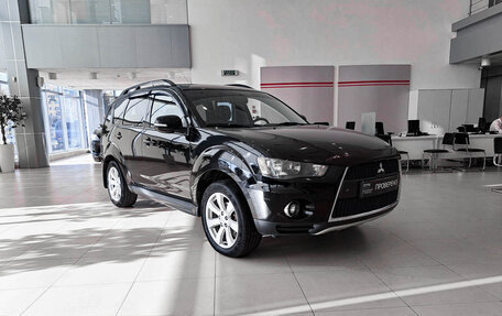 Mitsubishi Outlander III рестайлинг 3, 2011 год, 1 413 000 рублей, 3 фотография