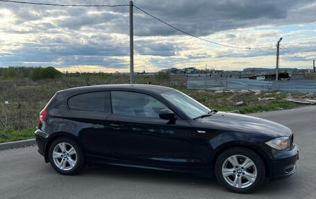 BMW 1 серия, 2011 год, 900 000 рублей, 7 фотография