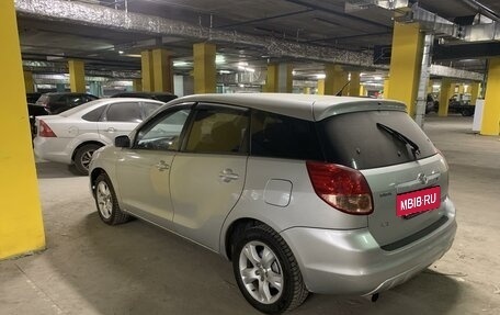 Toyota Matrix, 2004 год, 455 000 рублей, 2 фотография