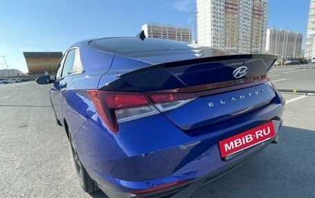 Hyundai Elantra, 2021 год, 1 999 000 рублей, 4 фотография