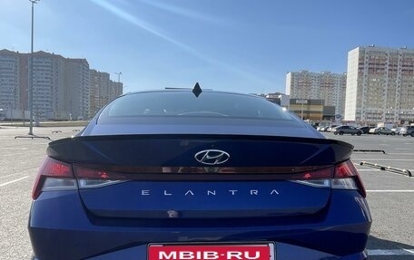 Hyundai Elantra, 2021 год, 1 999 000 рублей, 3 фотография