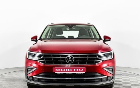 Volkswagen Tiguan II, 2021 год, 3 200 000 рублей, 2 фотография