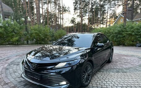 Toyota Camry, 2018 год, 3 480 000 рублей, 2 фотография