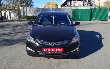 Hyundai Solaris II рестайлинг, 2015 год, 1 300 000 рублей, 10 фотография