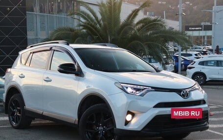 Toyota RAV4, 2019 год, 2 950 000 рублей, 2 фотография