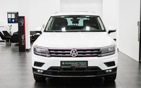 Volkswagen Tiguan II, 2019 год, 3 400 000 рублей, 2 фотография