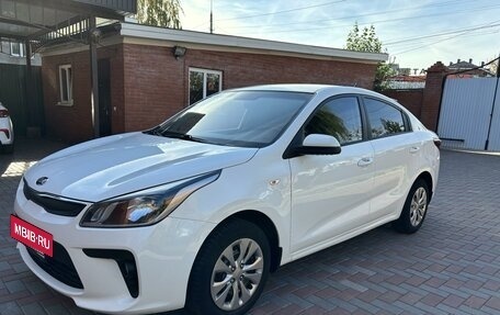 KIA Rio IV, 2017 год, 1 050 000 рублей, 3 фотография